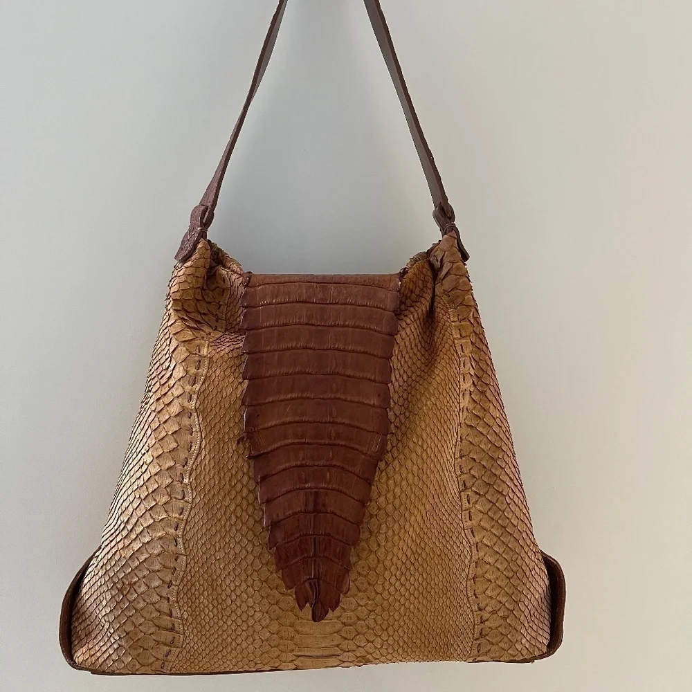 AUTHENTIC CARLOS FALCHI HAND BAG - Picture 1 of 6